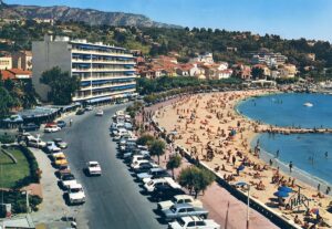 FR - Bd de Lattre de Tassigny - Le Lavandou__AIE