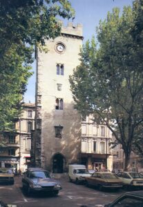 FR - Place Saint-Jean le Vieux - Avignon__AIE