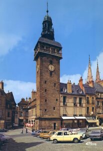 FR - Place de l'Hôtel de ville - Moulins__AIE