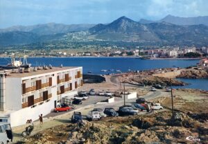 FR - Rte du Port, Ile-Rousse - Corse__AIE