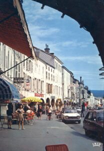 FR - Rue Charles de Gaulle - Remiremont__AIE