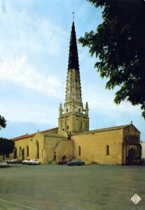FR - Place Carnot - Ars-en-Re__AIE