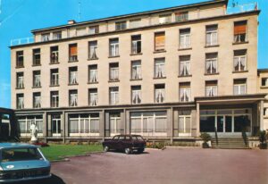 FR - Rue d'Amiens - Beauvais__AIE